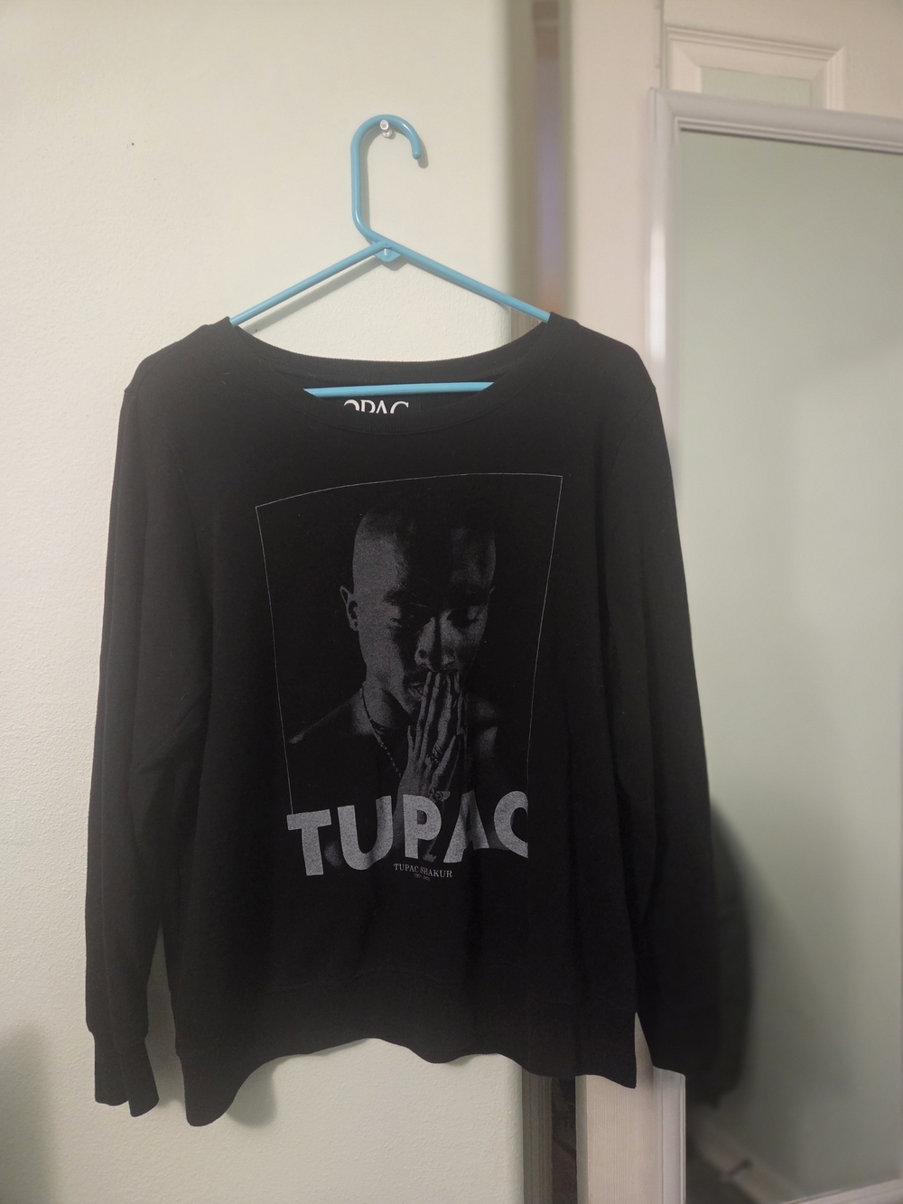 Tupac Graphic Black Crewneck Sweater - Women